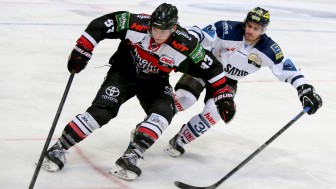 Benedikt Kohl (rechts) in einem Duell gegen Köln. Foto: Jürgen Meyer / kbumm.de Benedikt Kohl (rechts) in einem Duell gegen Köln. Foto: Jürgen Meyer / kbumm.de
