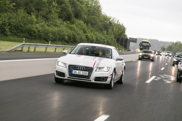 "Durch pilotiertes Fahren wird die Sicherheit im Straßenverkehr steigen", versichert ein Sprecher. Foto: Audi
