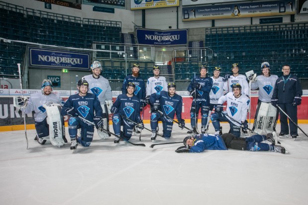 Innig mit dem Eis, und teil einer tollen Trainingsgruppe: Mattias Ekström. Foto: Ritchie Herbert