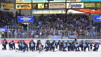 Am vergangenen Sonntag stand für die Panther das letzte Saisonspiel statt. Nun stehen die ersten Veränderungen im Kader fest.
Foto: Johannes TRAUB / JT-Presse.de Am vergangenen Sonntag stand für die Panther das letzte Saisonspiel statt. Nun stehen die ersten Veränderungen im Kader fest.
Foto: Johannes TRAUB / JT-Presse.de