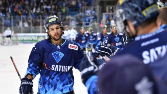 Können die Panther um Kris Foucault morgen beim Ex-Club des Kanadiers wieder jubeln?
Foto: Johannes TRAUB / JT-Presse.de Können die Panther um Kris Foucault morgen beim Ex-Club des Kanadiers wieder jubeln?
Foto: Johannes TRAUB / JT-Presse.de