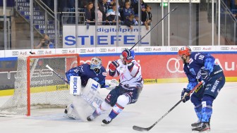 Im ersten Duell der Saison unterlagen die Panther zuhause knapp mit 2:1.
Foto: Johannes Traub/JT-Presse.de Im ersten Duell der Saison unterlagen die Panther zuhause knapp mit 2:1.
Foto: Johannes Traub/JT-Presse.de