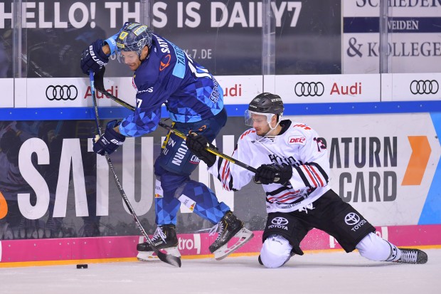 Die Panther um Petr Taticek wollen den Haien auch morgen wieder einen Schritt voraus sein.
Foto: Johannes TRAUB / JT-Presse.de