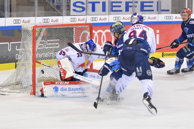 Tim Wohlgemuth trifft zum 3:3 Ausgleich.
Foto: Johannes TRAUB / JT-Presse.de