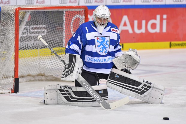 Jonas Stettmer startet am Freitag mit Kooperationspartner Starbulls Rosenheim in die Oberliga-Saison. 
Foto: Johannes TRAUB / JT-Presse.de