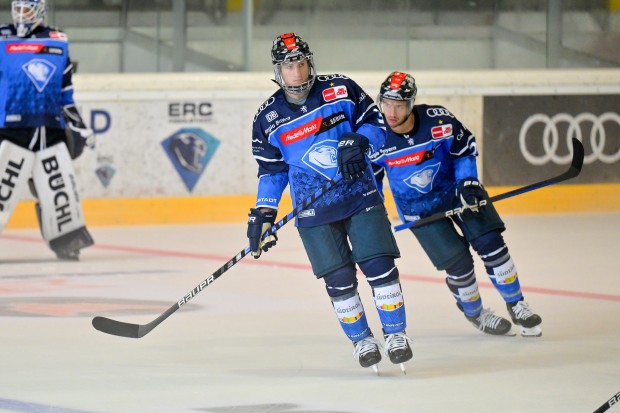 Luca Zitterbart und die Panther spielen aktuell gegen Innsbruck um den Turniersieg beim Vinschgau Cup.
Foto: Johannes Traub/JT-Presse.de