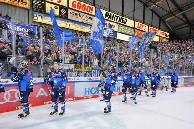 Volle Halle - nicht nur in der SATURN-Arena sondern ligaweit strömen die Fans zu den Spielen.
Foto: Johannes Traub/JT-Presse.de