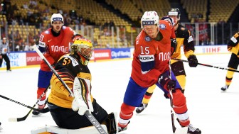 Timo Pielmeier hatte in den ersten WM-Spielen gut zu tun. Foto: Marco Leipold/City-Press GbR
Timo Pielmeier hatte in den ersten WM-Spielen gut zu tun. Foto: Marco Leipold/City-Press GbR