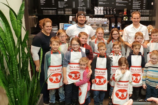 Am vergangenen Dienstag war der Xaver Kids-Club beim Backhaus Hackner und hat Plätzchen gebacken.