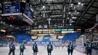 Erleben Sie die einzigartige Atmosphäre in der SATURN-Arena.
Foto: Johannes TRAUB / JT-Presse.de