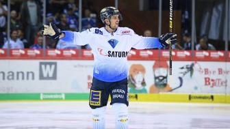 Hans Detsch wird auch in der kommenden Saison im Panther-Trikot auflaufen.
Foto: City-Press Hans Detsch wird auch in der kommenden Saison im Panther-Trikot auflaufen.
Foto: City-Press