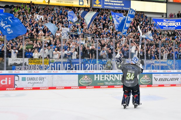 Die Hütte wird auch bei unseren nächsten beiden Heimspielen voll.

Bild: Johannes Traub / JT-Presse.de