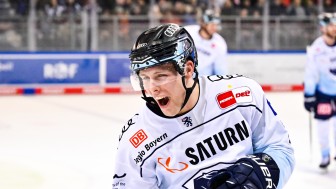 Bei dieser Auktions-Runde können Sie unter anderem den signierten Helm von Leon Hüttl ersteigern.
Foto: City-Press. Bei dieser Auktions-Runde können Sie unter anderem den signierten Helm von Leon Hüttl ersteigern.
Foto: City-Press.