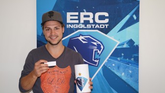 David Elsner zieht den zweiten unbezahlbaren Preis für Dauerkarteninhaber... David Elsner zieht den zweiten unbezahlbaren Preis für Dauerkarteninhaber...