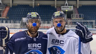 Jerry D'Amigo und Colton Jobke haben die blauen Nasen schon mal Probe getragen. Jerry D'Amigo und Colton Jobke haben die blauen Nasen schon mal Probe getragen.