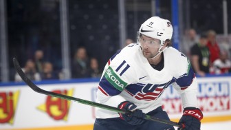 Riley Barber nahm 2022 für die USA an der WM teil.
Foto: Imago Images Riley Barber nahm 2022 für die USA an der WM teil.
Foto: Imago Images