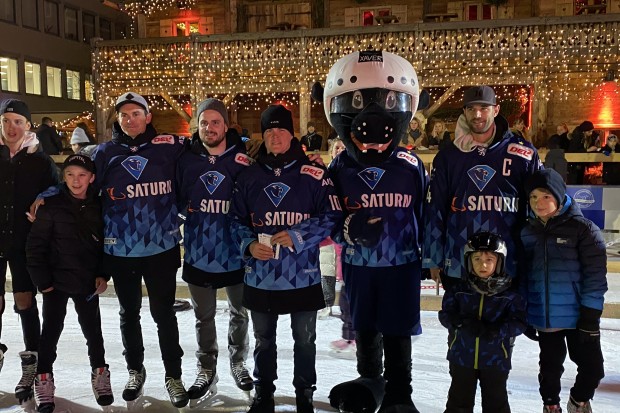 2019 besuchten die Panther die Eisarena zusammen mit XAVER.