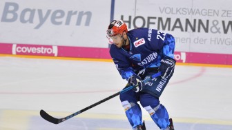 Die Panther um Maury Edwards wollen gegen Krefeld den ersten Heimsieg der Saison landen. Foto: JT-Presse.de/ Johannes Traub Die Panther um Maury Edwards wollen gegen Krefeld den ersten Heimsieg der Saison landen. Foto: JT-Presse.de/ Johannes Traub