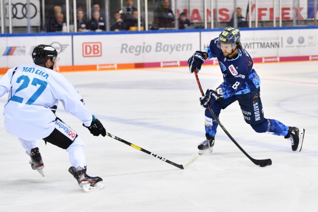 Kris Foucault war mit einem Hattrick der überragende Akteur auf dem Eis. Foto: Johannes Traub/JT-Presse.de