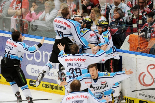 Ein unbeschreiblicher Jubel und grenzenlose Freude. Das gibt es heute ab 19 Uhr bei Magenta Sport im Relive.
Foto: City-Press