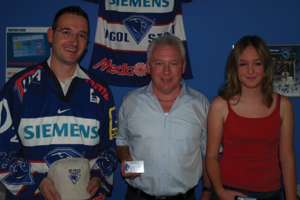 Die glücklichen Gewinner Andreas Lehne, Karl-Heinz Lang und Kristina Beck