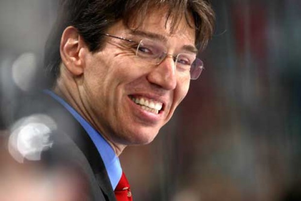 Hat gut lachen: Bundestrainer Uwe Krupp belegt mit seinem jungen Team einen hervorragenden 9.Platz bei der A-WM in Russland