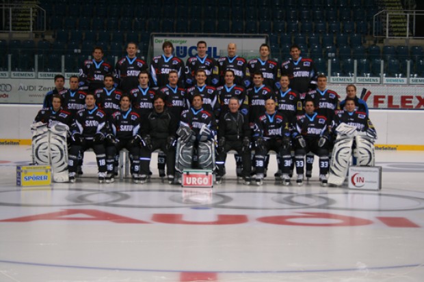 Das offizielle Mannschaftsfoto des ERC Ingolstadt für die Saison 2007/2008