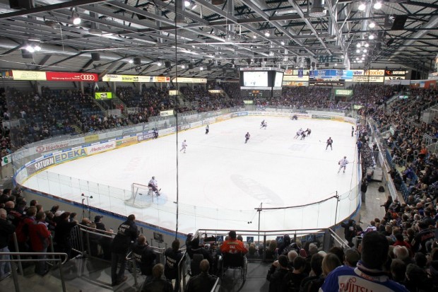 Am Sonntag um 19 Uhr steigt das erste Heimspiel der DEL-Saison 2019/20. Foto: Bösl - www.kbumm.de