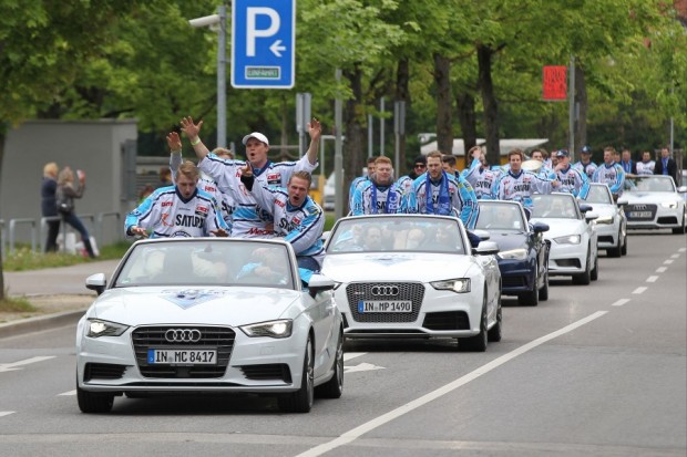 Autokorso durch Ingolstadt. Foto: Stefan Bösl - www.kbumm.de