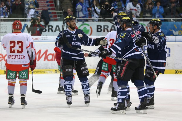 WAHSINN - Die Panther stehen erneut im Finale um die Deutsche Eishockeymesiterschaft - Glückwunsch ans gesamte Team! Foto: Stefan Bösl - www.kbumm.de