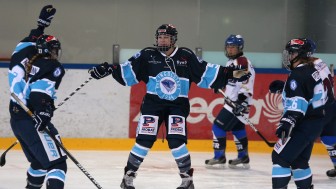 The Panther-ladies (here Tracy McCann celebrating) play a strong season. Foto: Stefan Bösl / kbumm.de