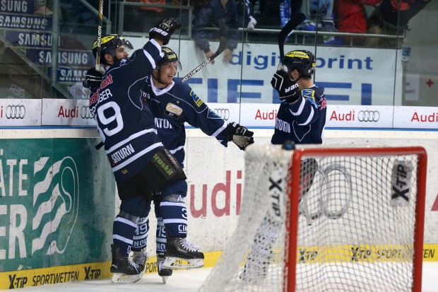 Christoph Gawlik with the goal. Foto: Stefan Bösl / kbumm.de