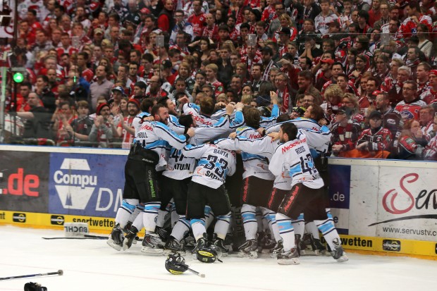 10 Jahre ist dieser Moment bald her. Grund zu feiern! Foto: Stefan Bösl / kbumm.de