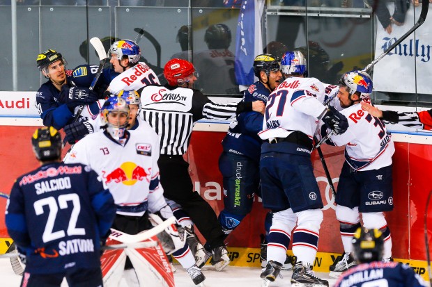 Ein bayerisches Derby mit Kampf, Einsatz und der nötigen Härte haben die Zuschauer gesehen. Foto: st-foto.de / Strisch