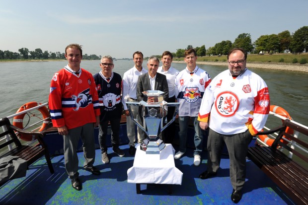 (L-R) Adler Mannheim Geschäftsführer Daniel Hopp, Geschäftsführer Peter John Lee von den Eisbären Berlin, Herberts Vasiljevs von Krefeld Pinguine, CHL Geschäftsführer Martin Baumann, Geschäftsführer Claus Gröbner vom ERC Ingolstadt, Frank Mauer vom EHC Re