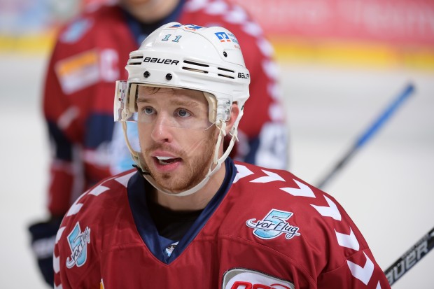 Wer folgt auf Kevin Clark? Der flinke Angreifer ist noch amtierender DEL-Spieler des Jahres und spielt derzeit für Langnau (Gegner des ERC beim Vinschgau Cup im August). Foto: City Press