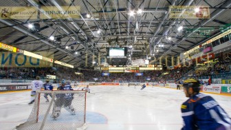 Am Abend, am Rande der Partie gegen Krefeld, sind besondere Gäste in der Saturn Arena. Foto: Strisch / st-foto.de Am Abend, am Rande der Partie gegen Krefeld, sind besondere Gäste in der Saturn Arena. Foto: Strisch / st-foto.de