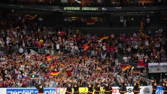 Mit viel Applaus verabschiedete das Publikum die Nationalmannschaft 2010 nach dem Spiel um Platz drei. Foto: City Press Mit viel Applaus verabschiedete das Publikum die Nationalmannschaft 2010 nach dem Spiel um Platz drei. Foto: City Press