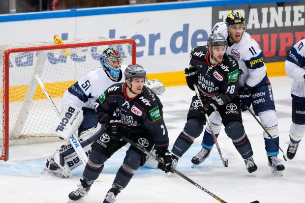 Dank guter Defensivarbeit und einem hervorragenden Timo Pielmeier im Panther-Tor holten die Panther drei Punkte in Köln. Foto: Kölner Haie via City Press