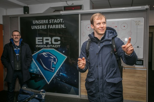 Mattias Ekström in the locker room of ERC Ingolstadt. Foto: Ritchie Herbert