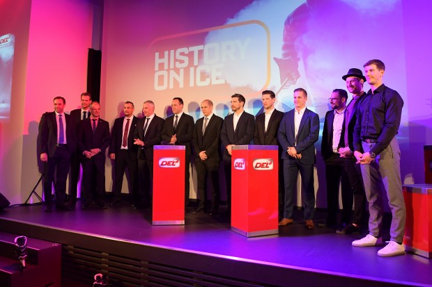 Die Eishockey-Nationalmannschaft bei der EISHOCKEY GALA in Straubing. Foto: City-Press