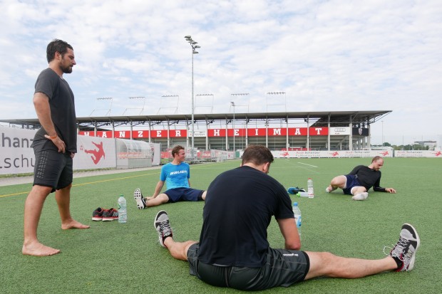 Die Spieler zogen beim Lockern ihr Fazit. Foto: Wimösterer