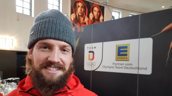 Timo Pielmeier während der Olympischen Einkleidung. Timo Pielmeier während der Olympischen Einkleidung.