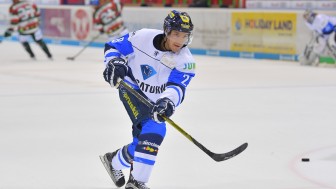 Ryan Garbutt suffered an injury in his first game for ERC. Foto: ST-Foto.de / Johannes Traub Ryan Garbutt suffered an injury in his first game for ERC. Foto: ST-Foto.de / Johannes Traub