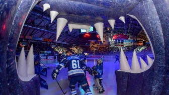 Heute Abend ist wieder Heimspiel!
Foto: Johannes TRAUB / ST-Foto.de Heute Abend ist wieder Heimspiel!
Foto: Johannes TRAUB / ST-Foto.de