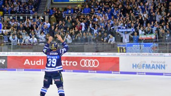 Thomas Greilinger bestreitet am Sonntag sein letztes DEL-Hauptrundenspiel...
Foto: Johannes TRAUB / ST-Foto.de Thomas Greilinger bestreitet am Sonntag sein letztes DEL-Hauptrundenspiel...
Foto: Johannes TRAUB / ST-Foto.de