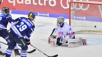 In diesem Moment schlug es ein: Thomas Greilinger mit dem Siegtor gegen Mannheim.
Foto: Johannes TRAUB / ST-Foto.de In diesem Moment schlug es ein: Thomas Greilinger mit dem Siegtor gegen Mannheim.
Foto: Johannes TRAUB / ST-Foto.de