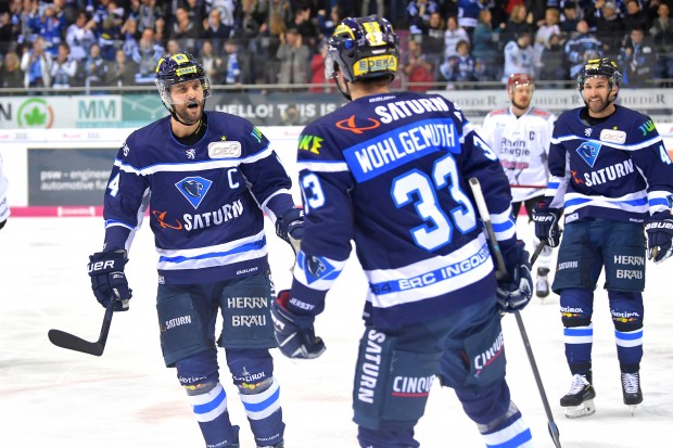 Die Panther wollen im morgigen Heimspiel ins Halbfinale einziehen. Foto: Traub Johannes / st-foto