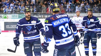 Die Panther wollen im morgigen Heimspiel ins Halbfinale einziehen. Foto: Traub Johannes / st-foto Die Panther wollen im morgigen Heimspiel ins Halbfinale einziehen. Foto: Traub Johannes / st-foto