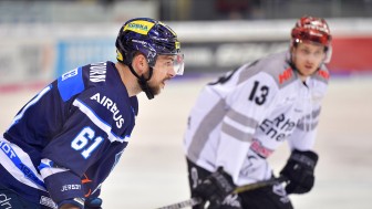 Es kommt zum Entscheidungsspiel.
Foto: Johannes TRAUB / ST-Foto.de Es kommt zum Entscheidungsspiel.
Foto: Johannes TRAUB / ST-Foto.de